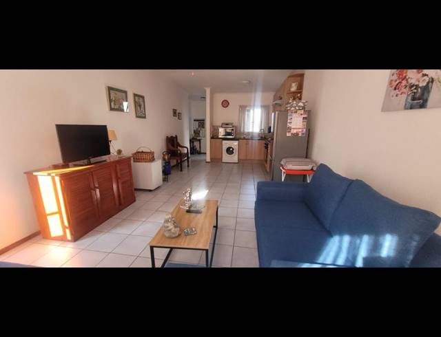 2 BEDROOM TOWNHOUSE FOR SALE IN MULBARTON